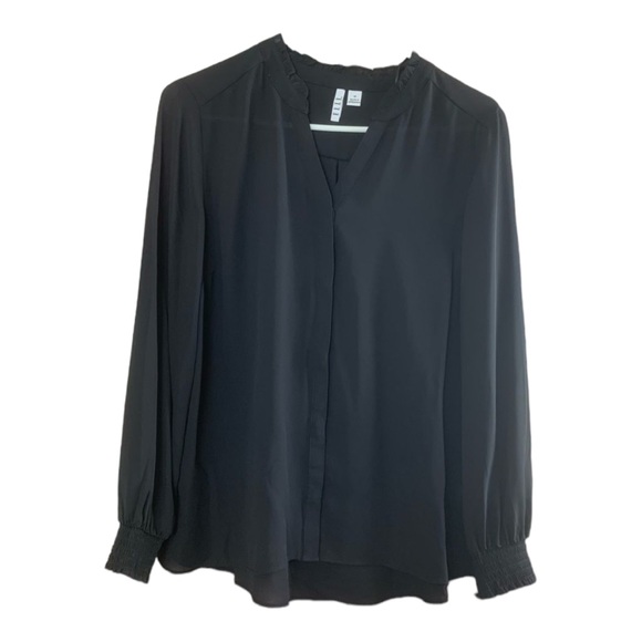 SzM Elle Black Long Sleeve Top NWT - Picture 2 of 5